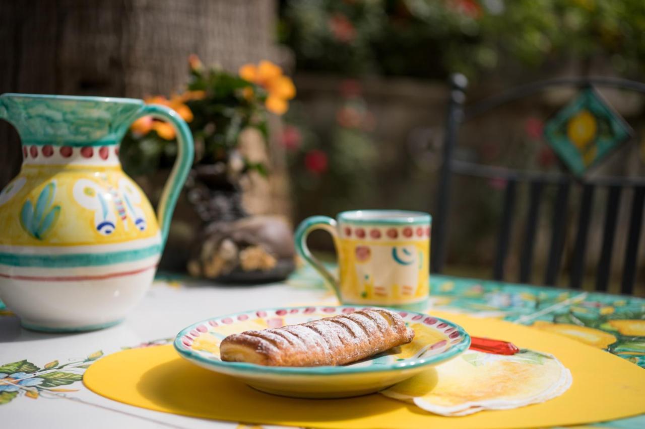Casa Beatrice Bed and Breakfast Sorrento Buitenkant foto
